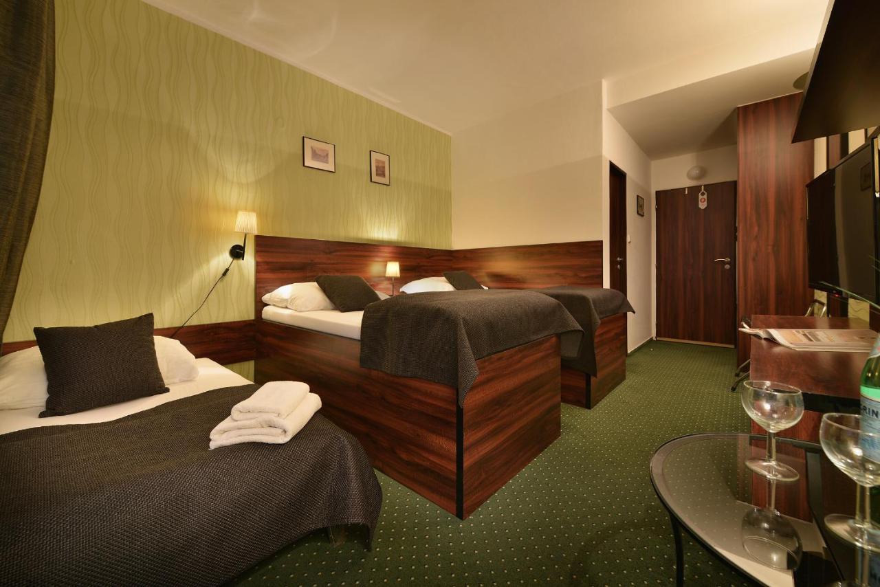 Parkhotel Morris Nový Bor Buitenkant foto