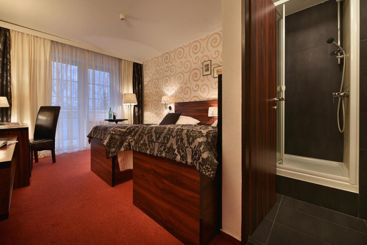 Parkhotel Morris Nový Bor Buitenkant foto