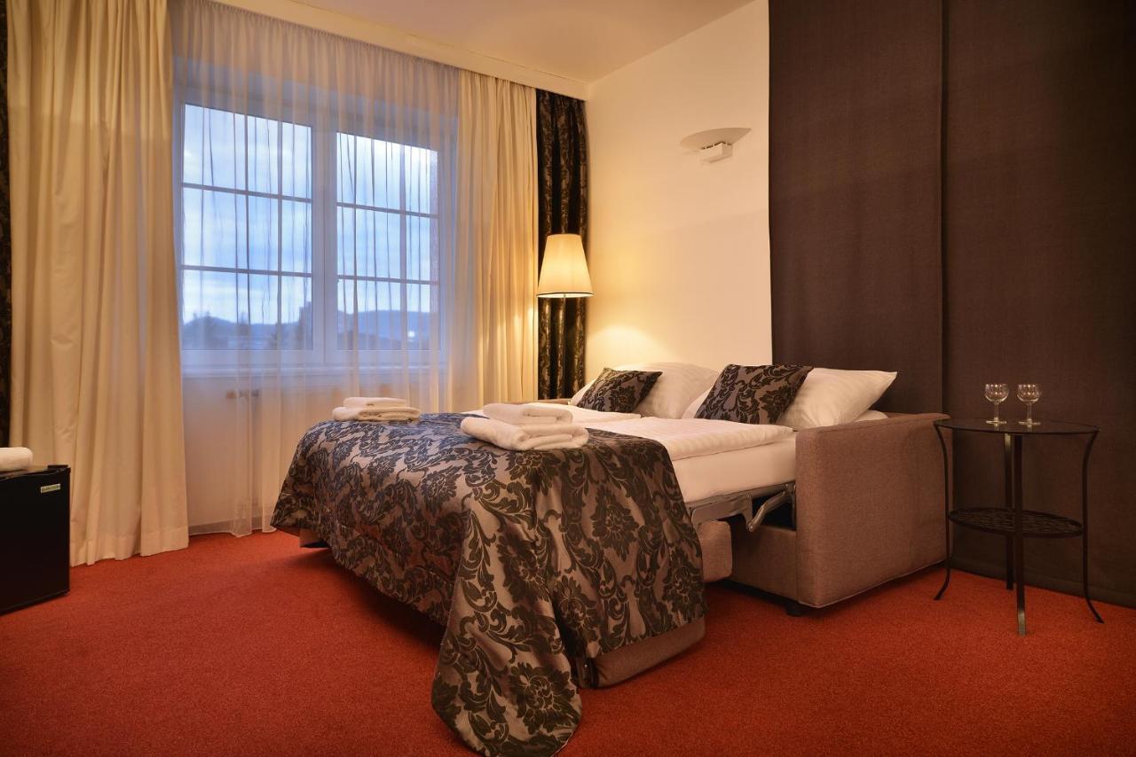 Parkhotel Morris Nový Bor Buitenkant foto