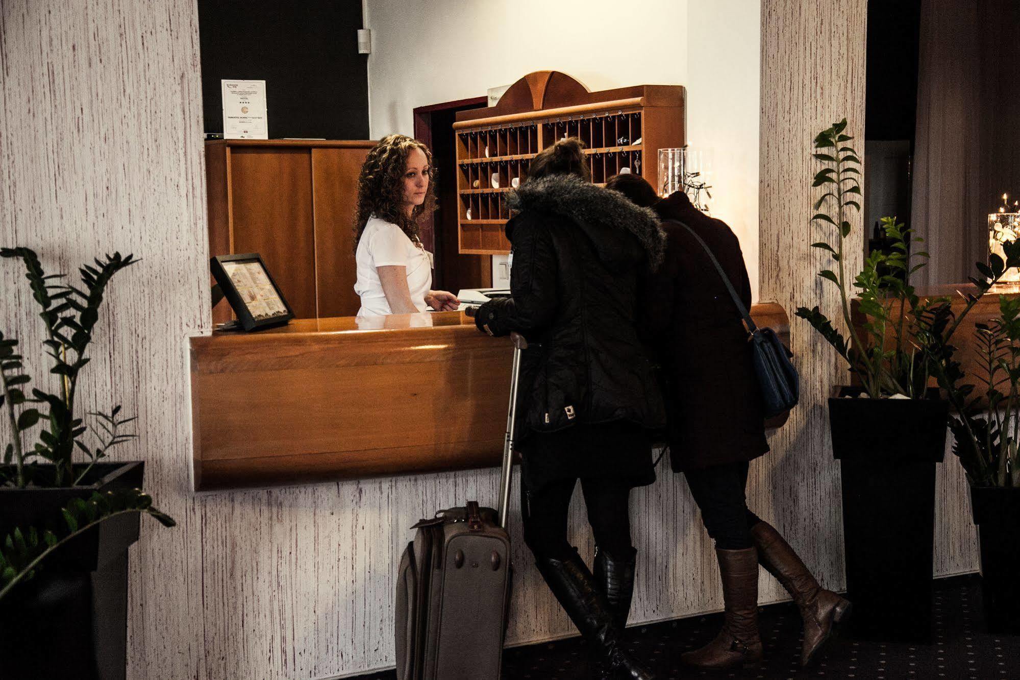 Parkhotel Morris Nový Bor Buitenkant foto